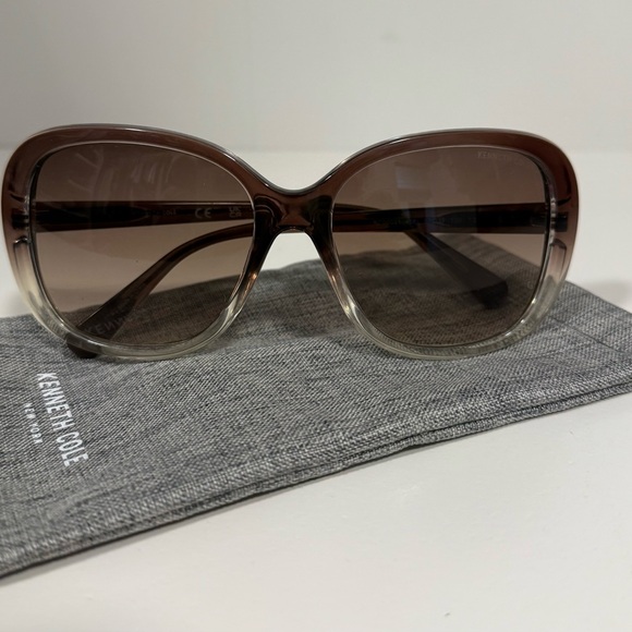 Kenneth Cole Women's Ombre Brown Sunglasses - Picture 1 of 4